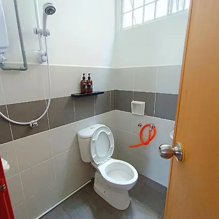 D'Luna Homestay Terengganu Sea View / Drawbrige View / Near Hsnz, Ktcc, Drawbrige Kuala Terengganu Exterior photo